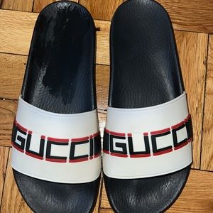 Womens gucci slide